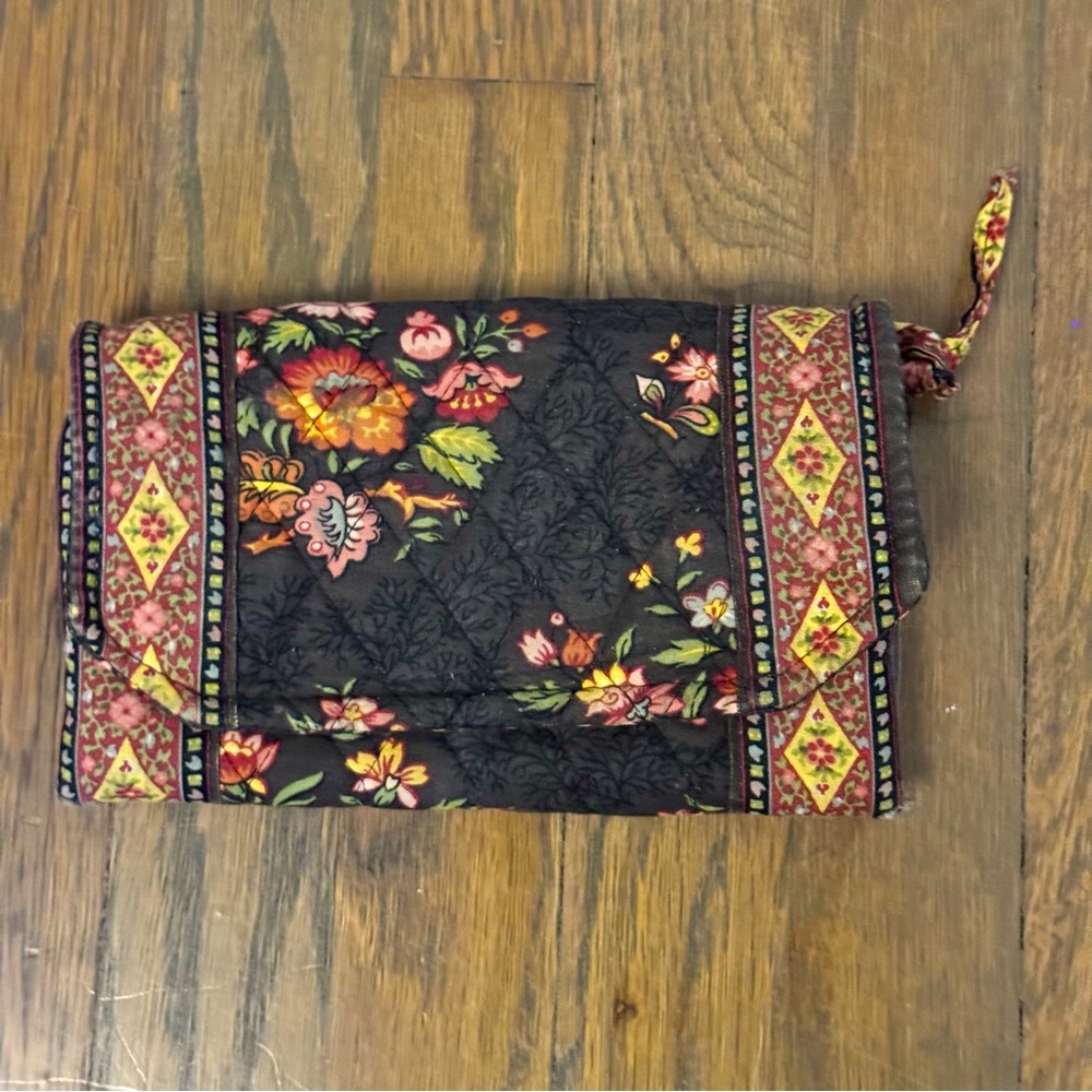 Vera Bradley Chocolate Quilted Trifold Wallet Retired Floral Pattern